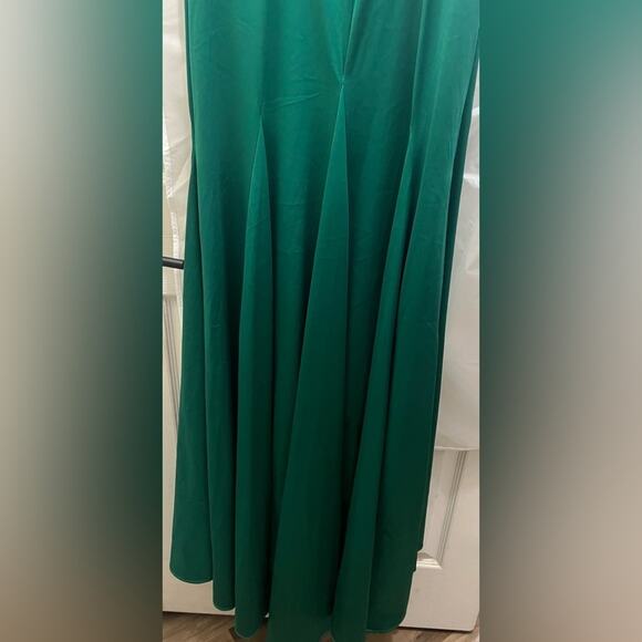 MAC DUGGAL CHARMEUSE RHINESTONE STRAP TRUMPET GOWN Sz 8 W/ Flaw - Picture 6 of 9